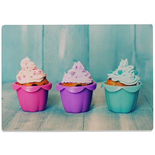 WANDKINGS Glasschneidebrett „DREI Bunte Cupcakes“ - Motiv wählbar - Glasschneideplatte, Schneidebrett aus Glas, Frühstücksbrettchen von WANDKINGS