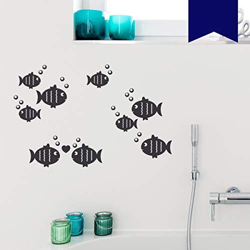 Wandkings Wandtattoo Fische und Luftblasen im Set, mit Herzchen Größe SMALL in dunkelblau - erhältlich in 33 Farben von WANDKINGS