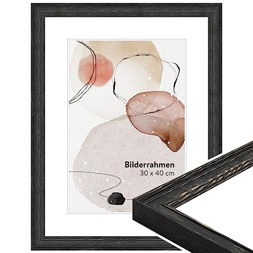 WANDStyle Bilderrahmen 20x30 Schwarz, gemasert, Landhausstil Bilderrahmen Holz, Holzbilderrahmen, Posterrahmen zum Aufhängen, Rahmen 30x20 cm, Fotorahmen H470 - Made in Germany WANDStyle Bilderrahmen 20x30 Schwarz, gemasert, Landhausstil Bilderrahmen Holz, Holzbilderrahmen, Posterrahmen zum Aufhängen, Rahmen 30x20 cm, Fotorahmen H470 - Made in Germany von WANDStyle