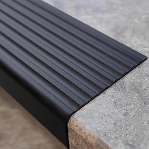 L-förmiger Treppenkantenprofil Alu, Treppenkantenprofil Selbstklebend Winkelprofil Kantenprofil, Wasserdicht und Rostfrei, für Treppen im Innen- und Außenbereich(Black,100x7x3cm/39x2.7x1.2in) von WANGJIANPENGPL
