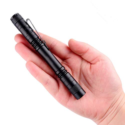 LED-Taschenlampe Mini-Taschenlampe Super kleiner Taschenclip Wasserdicht Powered by AAA-Batterie (nicht im Lieferumfang enthalten) Einfache Mitnahme Outdoor-Ausrüstung zum Wandern, Camping, Jagen von WASAGA