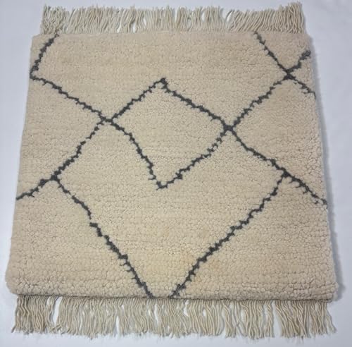 Handgefertigter Teppich 60x60 cm 100 % Wolle Weicher Weiẞ & Grau R112 von WAWA TEPPICH