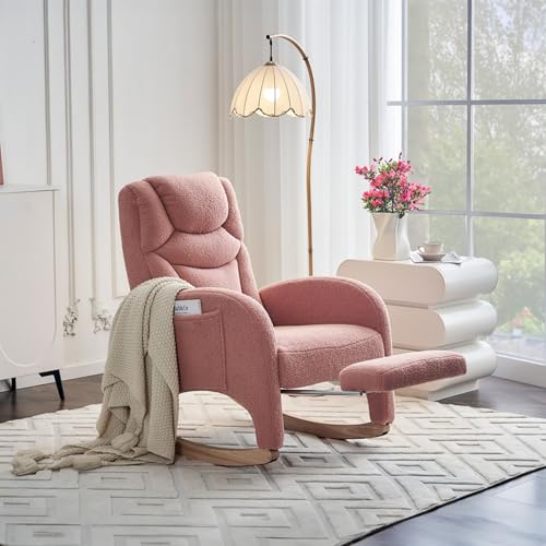 Premium Schaukelstuhl Relaxsessel mit Fußhocker • Gepolsterter Wohnzimmer Akzent Sessel • Teddy Stoff Bezug • Hohe Tragkraft • Klappbarer Hocker • Ergonomic Design • Stabiler Holzrahmen (rosa) von WEALTHOUSE