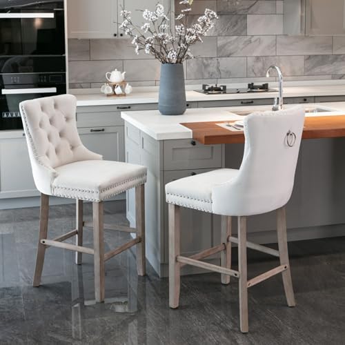 WEALTHOUSE Barhocker Doppelpack Samtpolster Knopfheftung Rückenlehne Nietenleiste Holzgestell Fußstütze Schaumkern Komfortsitz Kücheninsel Theke Essbereich Wohnzimmer Apartment Lounge (Beige) von WEALTHOUSE