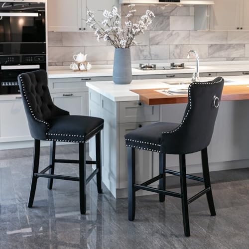 WEALTHOUSE Barhocker Doppelpack Samtpolster Knopfheftung Rückenlehne Nietenleiste Holzgestell Fußstütze Schaumkern Komfortsitz Kücheninsel Theke Essbereich Wohnzimmer Apartment Lounge (Schwarz) von WEALTHOUSE