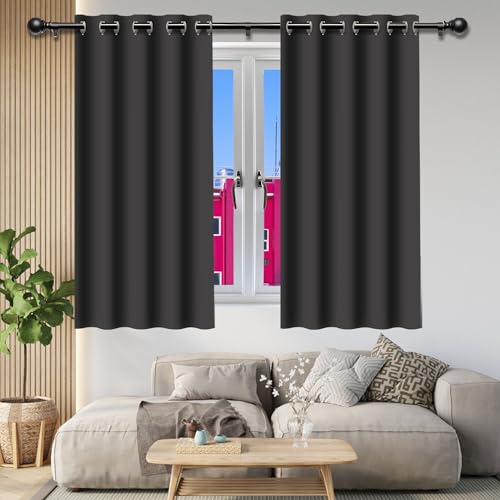 Verdunklungsvorhänge 140 x 135 cm Wärmeisolierend Kälteschutz Sonnenschutz Gardine mit Ösen Vorhänge Vielen Farben Und Größen für Schlafzimmer Kinderzimmer, Dunkelgrau Verdunklungsvorhänge 140 x 135 cm Wärmeisolierend Kälteschutz Sonnenschutz Gardine mit Ösen Vorhänge Vielen Farben Und Größen für Schlafzimmer Kinderzimmer, Dunkelgrau von WEIZERO