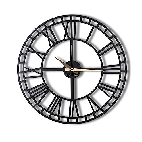 Dekorative Metall-Wanduhr mit römischen Ziffern, 50 x 50 cm von WELL HOME MOBILIARIO & DECORACIÓN