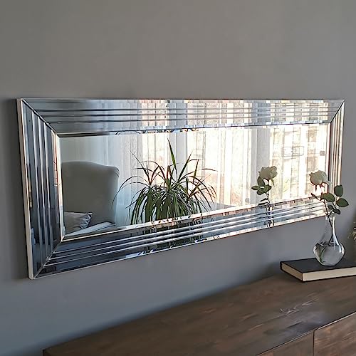 Eleganter Wandspiegel von WELL HOME MOBILIARIO & DECORACIÓN