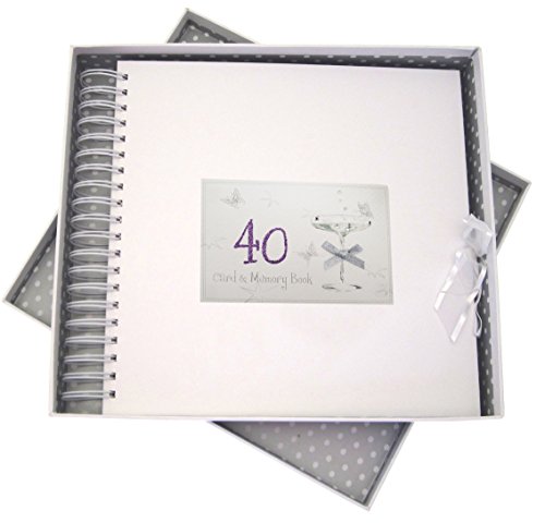 WHITE COTTON CARDS 40. Geburtstag, Karte und Erinnerungsbuch, Coupé-Glas, Holz, weiß, 27x30x4 cm von WHITE COTTON CARDS