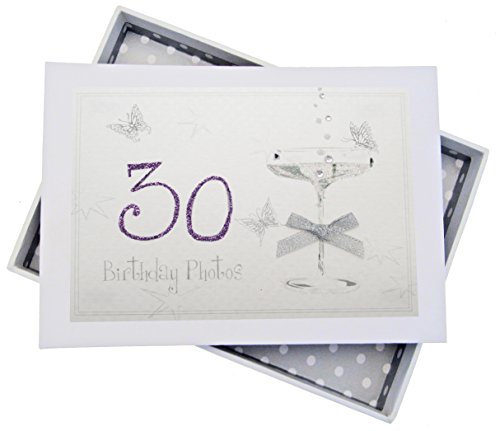 WHITE COTTON CARDS Fotos zum 30. Geburtstag, kleines Album, Coupé-Glas, Holz, weiß, 12.5x17.5x2.5 cm von WHITE COTTON CARDS