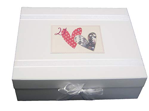 White Cotton Cards SSHA21X Aufbewahrungsbox für Erinnerungsstücke, Aufschrift "21", Aufschrift "Love Hearts" von WHITE COTTON CARDS