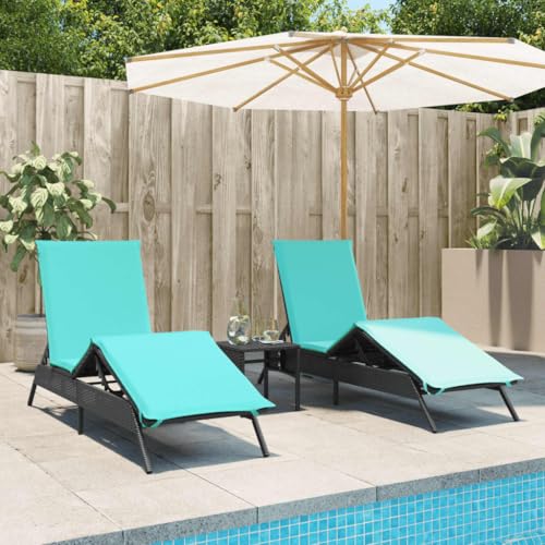 2 Pack Sun Loungers with Side Table, Black PE Rattan Outdoor Lounge Chairs, Adjustable Reclining Garden Furniture Set for Patio, Poolside, Includes 2 Cushions & 1 Coffee Table, Weather-Resistant von WHOPBXGAD