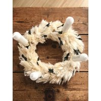 Adventskranz Mit Trockenblumen Und Kerzen I Trockenblumenkranz Grün, Creme Winterkranz Aus Pampasgras Weihnachtsdekoration von WIESENWUNDER