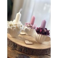 Muttertagsgeschenk L Tasse Mit Kerze Und Trockenblumen Trockenblumengesteck Bunt Kleine Geriffelte Raysin Geschenkidee Muttertag von WIESENWUNDER