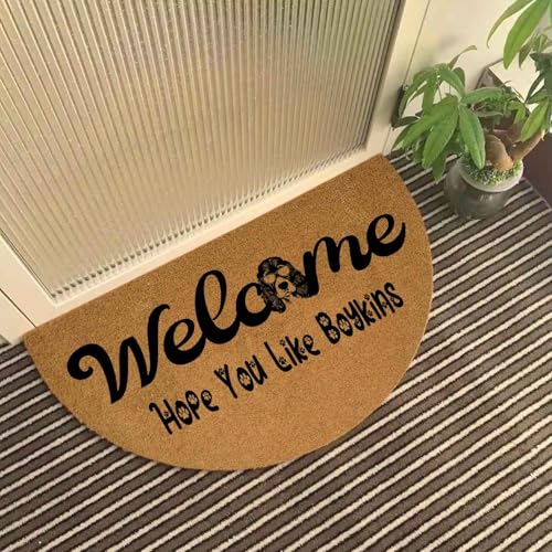 Lustige halbrunde Fußmatte mit Aufschrift "Welcome Hope You Like Boykins", halbrund, für Eingang, Außenbereich, mit strapazierfähiger, rutschfester Unterseite, 74,9 x 43,2 cm Lustige halbrunde Fußmatte mit Aufschrift "Welcome Hope You Like Boykins", halbrund, für Eingang, Außenbereich, mit strapazierfähiger, rutschfester Unterseite, 74,9 x 43,2 cm von WINZNOF