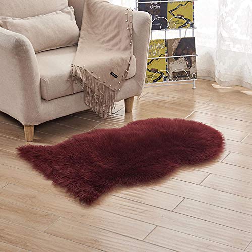 WIONE Faux Lammfell Teppich Shaggy Kunstfell Schaffell Lammfellimitat Teppiche Longhair Fell, Universal für Wohnzimmer Schlafzimmer Kinderzimmer Esszimmer Auto Bettvorleger Sofa Matte 60 * 110cm von WIONE