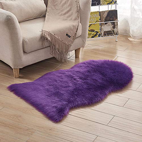 WIONE Faux Lammfell Teppich Shaggy Kunstfell Schaffell Lammfellimitat Teppiche Longhair Fell, Universal für Wohnzimmer Schlafzimmer Kinderzimmer Esszimmer Auto Bettvorleger Sofa Matte Lila 40 * 60cm von WIONE