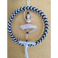 Makramee Puppen. Ballerina in Technik. Handgemachte Geschenkpuppe. Schönes Geschenk Für Freunde. Wohnkultur von WISEOWLGALA