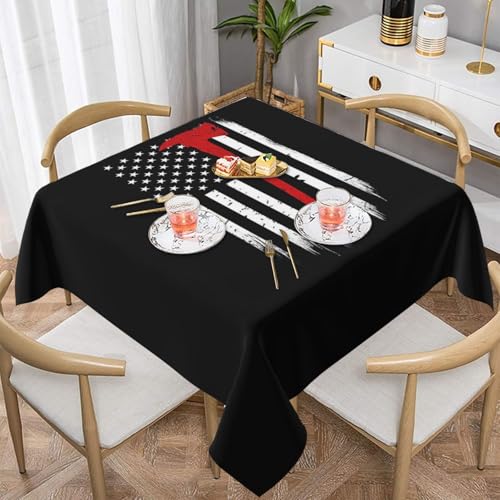WKSGDSG Farmhouse-Tischdecken für quadratische Tische, rote Linie, USA-Flagge, Tischdecke für drinnen und draußen, abwischbar, waschbar, weiche Polyester-Tischdecke für Küche, Party, Bankett WKSGDSG Farmhouse-Tischdecken für quadratische Tische, rote Linie, USA-Flagge, Tischdecke für drinnen und draußen, abwischbar, waschbar, weiche Polyester-Tischdecke für Küche, Party, Bankett von WKSGDSG