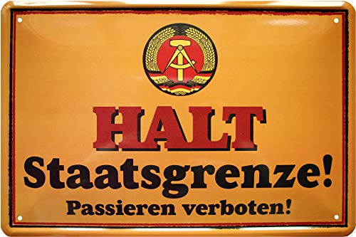 WOGEKA ART Retro Blechschild - HALT! Staatsgrenze der DDR Ostalgie Osten - witziger Spruch als Geschenk-Idee zum Geburtstag Weihnachten zur Dekoration 20x30 cm Vintage-Design aus Metall 876 von WOGEKA ART