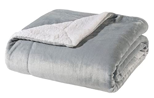 WOHNWOHL® Flauschige Sherpa Kuscheldecke (130 x 170 cm) • Superweiche Mikrofaser Wohndecke für Bett und Sofa • Warme Fleecedecke • Ideale Sofadecke, Tagesdecke, Wohnzimmerdecke • Grau von WOHNWOHL