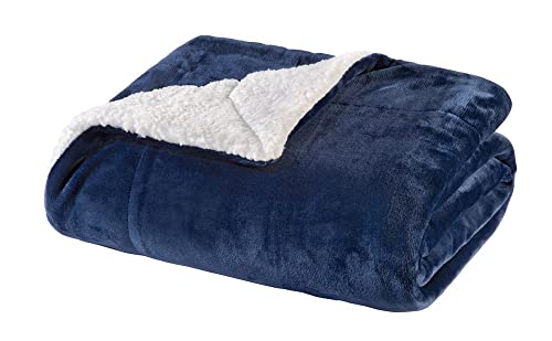 WOHNWOHL Flauschige Sherpa Kuscheldecke • Mikrofaser Wohndecke • Fleecedecke als Sofaüberwurf • Sofadecke/Tagesdecke/Wohnzimmerdecke • Teddyfleece Decke • Größe: 150 x 200 cm • Farbe: Dunkelblau von WOHNWOHL