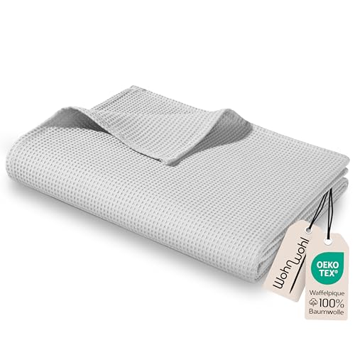 WOHNWOHL® Tagesdecke (220x240cm) • Große Waffelpique Decke • 100% Baumwolle • Sommerdecke • Sofa-Decke • Pflegeleichte Wohndecke • Überwurfdecke • Baumwolldecke • Farbe: Hellgrau von WOHNWOHL