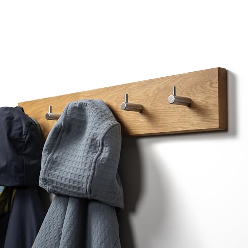 WOODS Hakenleiste Garderobe Holz massiv I Garderobenleiste Landhaus I moderne Wandgarderobe aus Holz I Handtuchhalter I Garderobenpaneel (55cm (5 Haken), Eiche, Edelstahl Haken) von WOODS