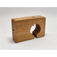 Hölzerne Gardinenstange Halterung Hölzerne Gardinenstange Halterung von WOODinMINIMALISM