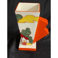 Clarice Cliff Bizarre "Red Roofs" Vase von WORLDRECORDS