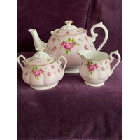 Royal Albert "Country Roses" Tee-Set. Toller Zustand von WORLDRECORDS