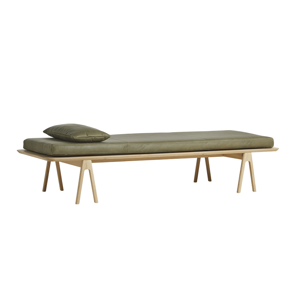 Woud - Level Daybed - dänische Design Relaxliege aus Holz und Leder von WOUD
