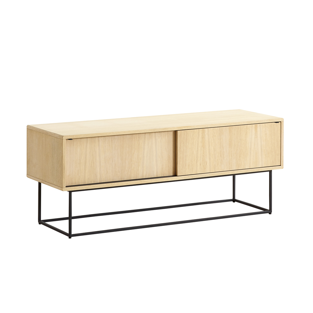 Woud - Virka Low - niedriges TV Sideboard aus Holz im dänischen Design von WOUD