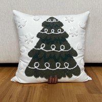 Weihnachts-Kissenbezug Mit Tannenbaum-Motiv - Festliche Deko & Perfektes Geschenk Für Deko-Liebhaber von WOVENGRACEStudio