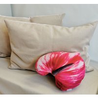 Anthurium Blüten Kissen Florales Wohnzimmer Dekor, Dekoratives Samt Blumen Realistisch Suchen Perfektes Geschenk Für Weihnachten von WOWpillowStudio