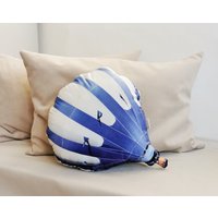 Heißluftballon Realistisch Aussehendes Kissen, Lustiges Niedliches Partydekorkissen, Blaues Leben Wie Plüsch, Einzigartiges Geschenk Für von WOWpillowStudio