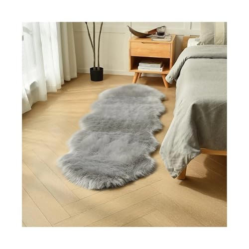 Shaggy Fur Rug Bedroom Soft Fluffy Faux Area Rugs Washable Plush Bedside Carpet for Living Room Sofa Decor für Wohnzimmer(Grey,60x90cm) von WSQHAO
