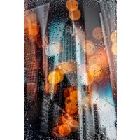 Rainy Days in New York Xiii - Fotokunst Von Sven Pfrommer von WUNDERBILD