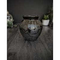 Gothic Totenkopf Vase, Matt Schwarz, Goth Schädel Blumen, Macabre Alternative Blume, Emo Gebogene Vasen, Schwarze Keramik, Dekorative Keramik Weird von WWCeramicsUK