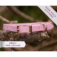 Extra Kleines Hundehalsband, Eleagnt Roségoldene Schnalle von WaggyPooch