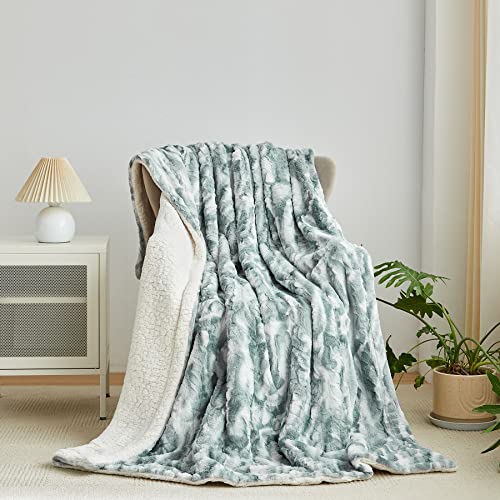 Wajade Kunstfelldecke – Sherpa Schafdecke – Comfort Luxuriöse Flauschige Kuscheldecke – weiche Decke für Couch und Bett 130 x 160 cm – Marmor Blaugrau von Wajade