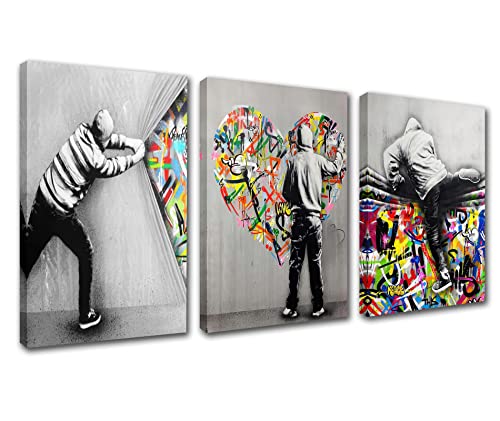 Banksy Street Art Decor Graffiti Behind the Curtain Bilder Herzform Gemälde abstraktes Kunstwerk 3 Paneele Leinwand Wandkunst Wohnzimmer Zuhause Moderne Dekor Gerahmt Giclée-fertig zum Aufhängen von Walarky