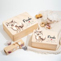 Süßer Wolf | Erinnerungskiste Baby Als Geschenk Zur Geburt Oder Taufe Bedruckte Personalisierte Erinnerungsbox Aus Holz Junge Mädchen Süßer Wolf | Erinnerungskiste Baby Als Geschenk Zur Geburt Oder Taufe Bedruckte Personalisierte Erinnerungsbox Aus Holz Junge Mädchen von WaldWichtShop