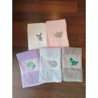 Personalisiertes Gästehandtuch Für Kinder Personalisiertes Gästehandtuch Für Kinder von Waldstickerei