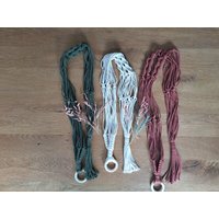 Hang On | Blumenampel Makramee Bohostil Sukkulenten Zimmerpflanzen Hängeampel Macramee Plant Hanger Geschenk Praxis Physiotherapie Hang On | Blumenampel Makramee Bohostil Sukkulenten Zimmerpflanzen Hängeampel Macramee Plant Hanger Geschenk Praxis Physiotherapie von WaldundWiesenStudio