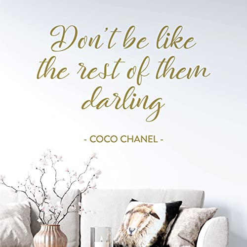 Wandtattoo mit Zitat "Don't be Like The Rest of Them Darling", Coco Chanel Large (580 x 390mm) gold von Wall Designer