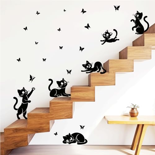 Wandtattoo, Motiv: verspielte Katze und Schmetterling, humorvolle Katze, dynamisches Katzendekor, Schwarz von Wall4stickers
