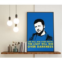 Volodymyr Zelenskyy Posterständer Mit Ukraine Poster Wand Kunstdruck von WallArtMap