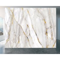 Weiß-Goldener Marmor Wandbild - Opulente Tapetenkunst, Zum Abziehen Und Aufkleben, Selbstklebendes Dekor, Strukturierter Großdruck Für Luxuriöse von WallArtsOnline