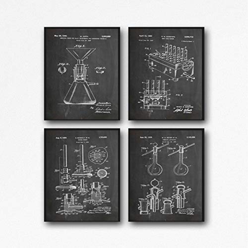WallBUddy Science Equipment Patent Prints Set of 4 Scientific Invention Posters Lab Technician Gift Science Teacher Chemistry Poster Physics WB382-386 (13cm x 18cm, Chalkboard Black) von WallBUddy